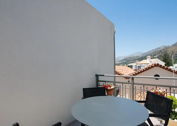 Petrino Two-Bedroom House In Mirthios